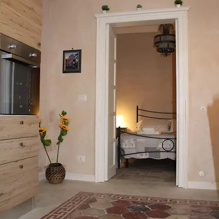 Flower House Apartment Noto