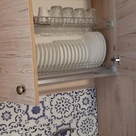 Flower House Apartment